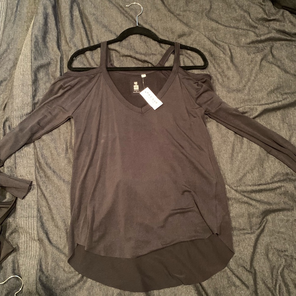 off shoulder long sleeve
